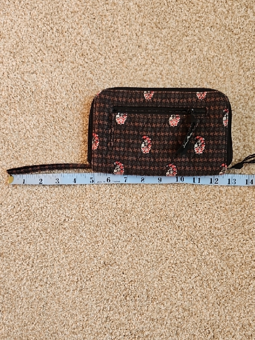 Vera Bradley Size OS Black with Pink Floral Quilted Wristlet Wallet - Picture 11 of 13
